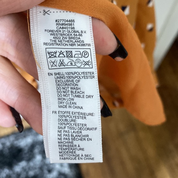 NWT Forever 21 Zip up dress with belt included - Picture 4 of 6